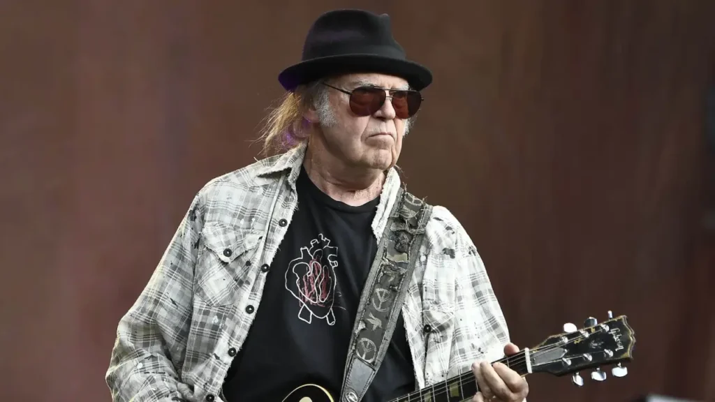 Neil Young & Crazy Horse Live At The Amp In