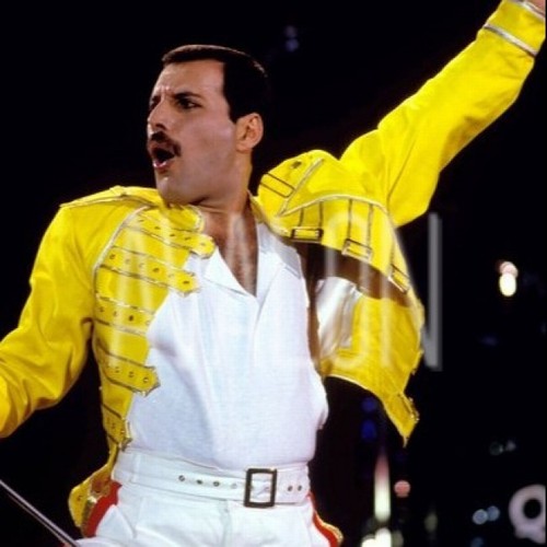 Queen 'agrees One Billion Pound Deal' To Sell Legendary Music