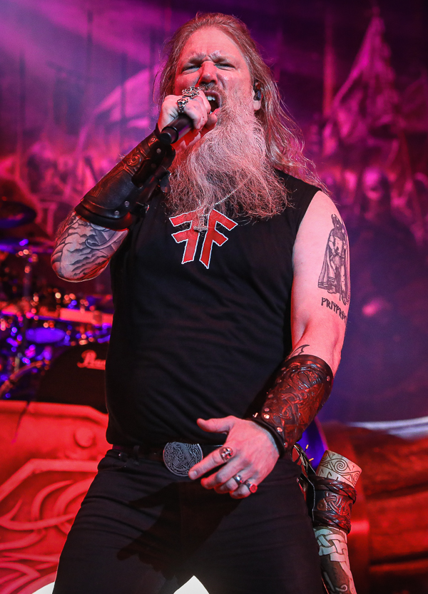 Tvd Live Shots: Amon Amarth With Cannibal Corpse, Obituary, And