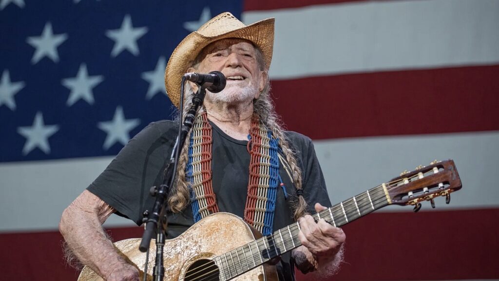 Willie Nelson Cleared By Doctors, Will Return To Road Next