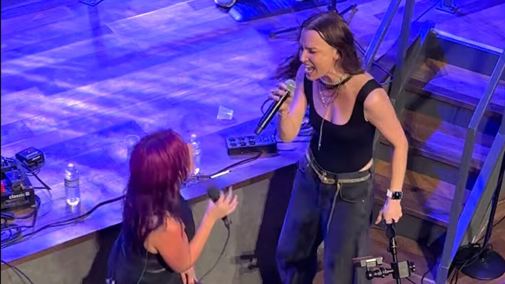 Lzzy Hale Joins A Cover Band Onstage For A Surprise