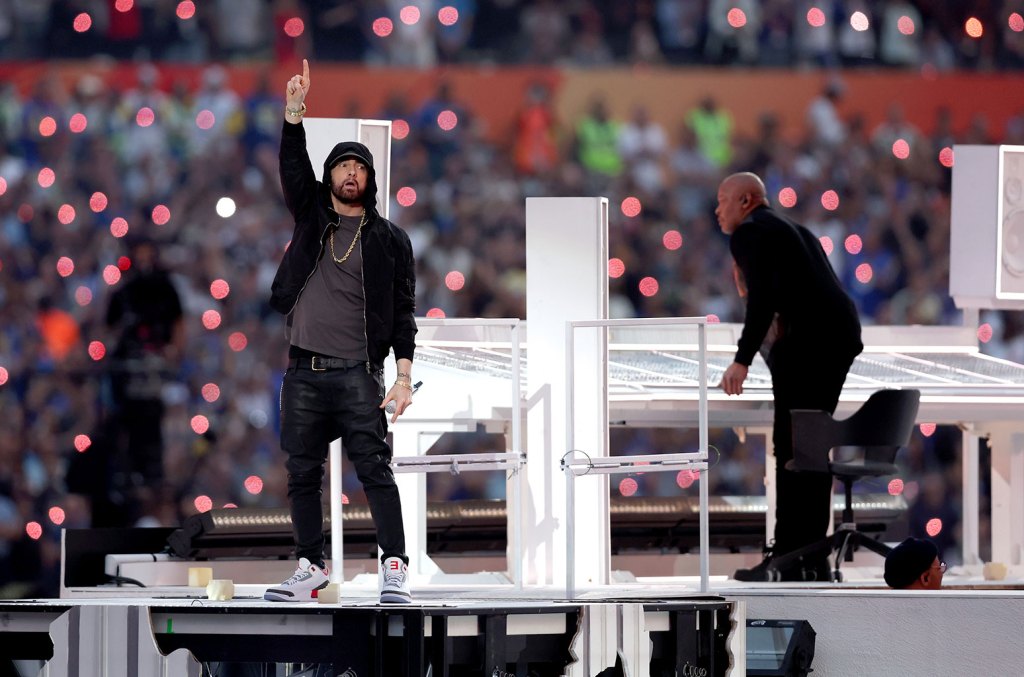 Abracadabra! Eminem Made A Surprise Appearance Alongside Dr. Dre In