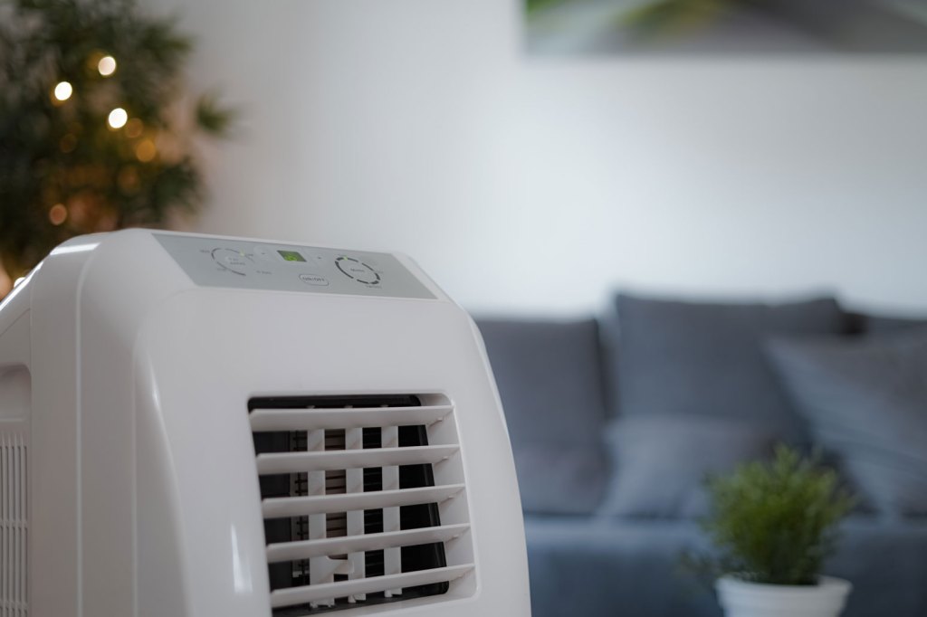 Amazon's $30 Personal Air Conditioner Has Reviewers Praising Its 'powerful'