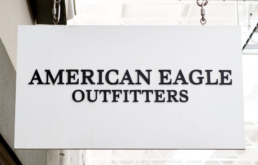 American Eagle Summer Sale: Get $20 Jeans And Enjoy Up