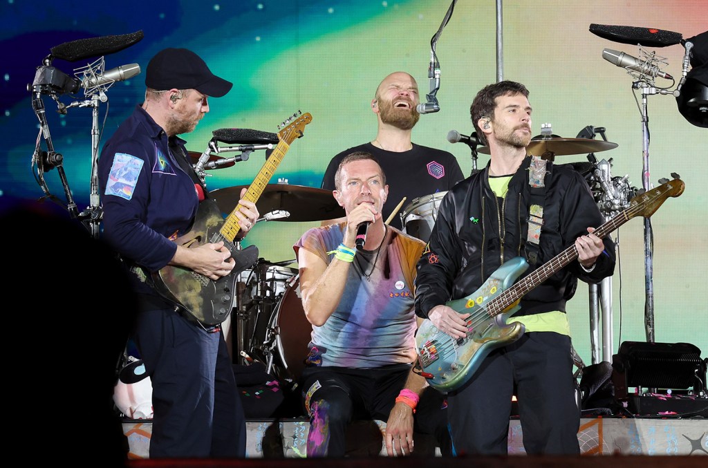 Coldplay Dedicates 'everglow' To Taylor Swift At German Concert: 'this