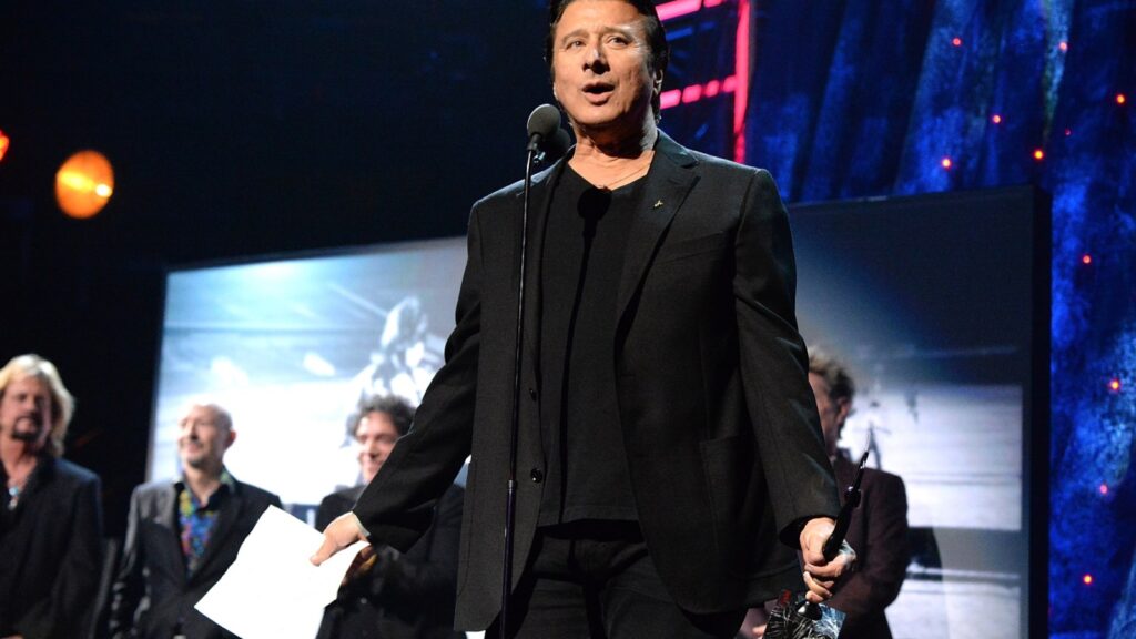 Do Stop Believin’: Fake Steve Perry Scams Ohio Woman Out