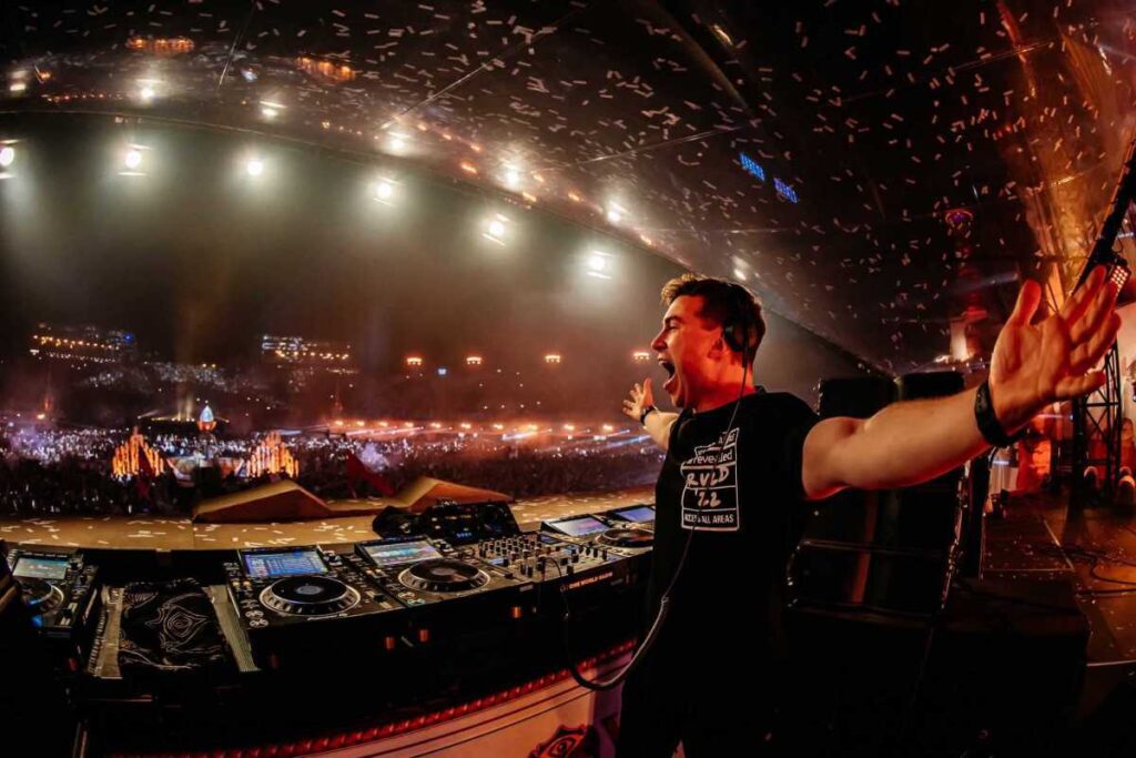 Hardwell To Rewind The Party With A Retro Edm Set