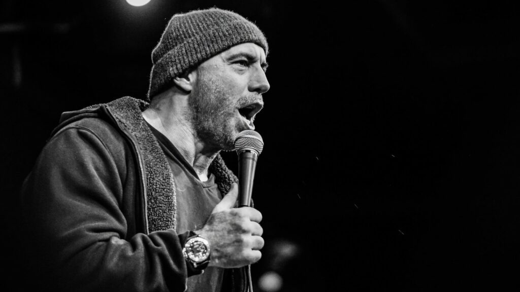 Joe Rogan To Perform Live Comedy 'burn The Boats'