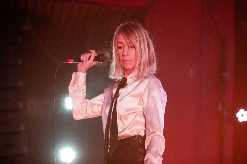 Kim Gordon Says She’s ‘not Really A Fan’ Of Taylor