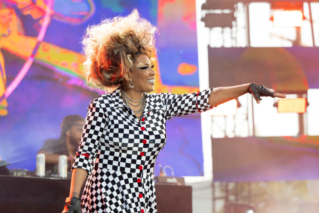 Macy Gray Admits She Uses Blow & Booze To Relax,