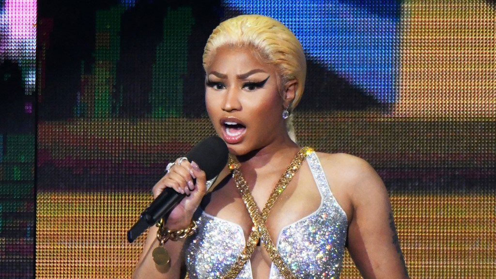 Nicki Minaj Slams Ex Manager For Trying To Push Lil' Kim
