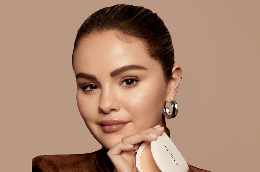 Selena Gomez Gushes About Rare Beauty's New Finishing Powder: 'it