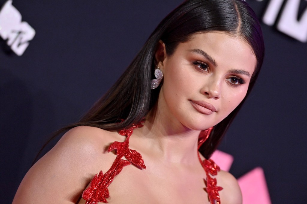 Selena Gomez Talks About Whether Her Younger Self Would Date