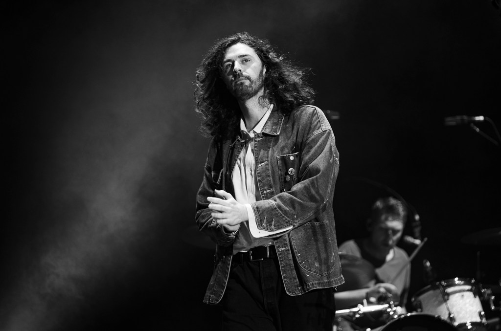 Hozier Postpones Two Concerts Due To Vocal Problems: 'it Breaks