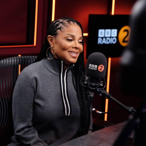 Janet Jackson Uses Trampoline To Get In Shape For Mammoth