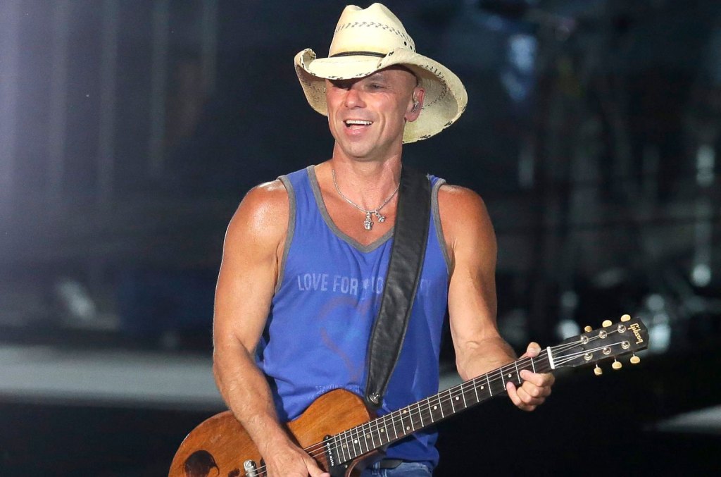 Kenny Chesney Unleashes High Octane Summer Party At Nashville Concert: