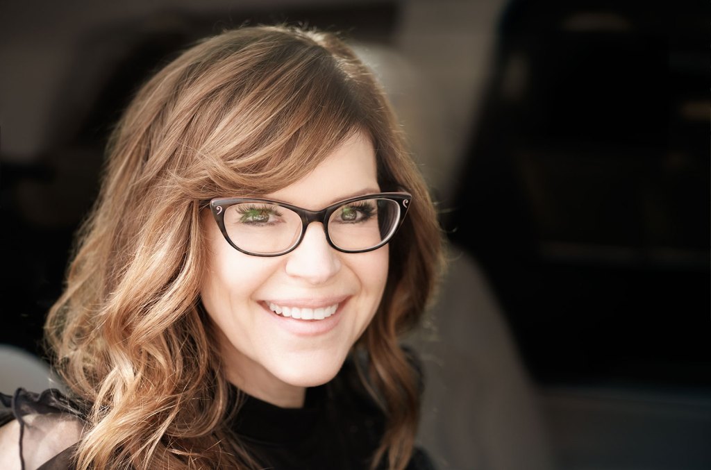 Lisa Loeb To Keynote Guild Of Music Supervisors' State Of