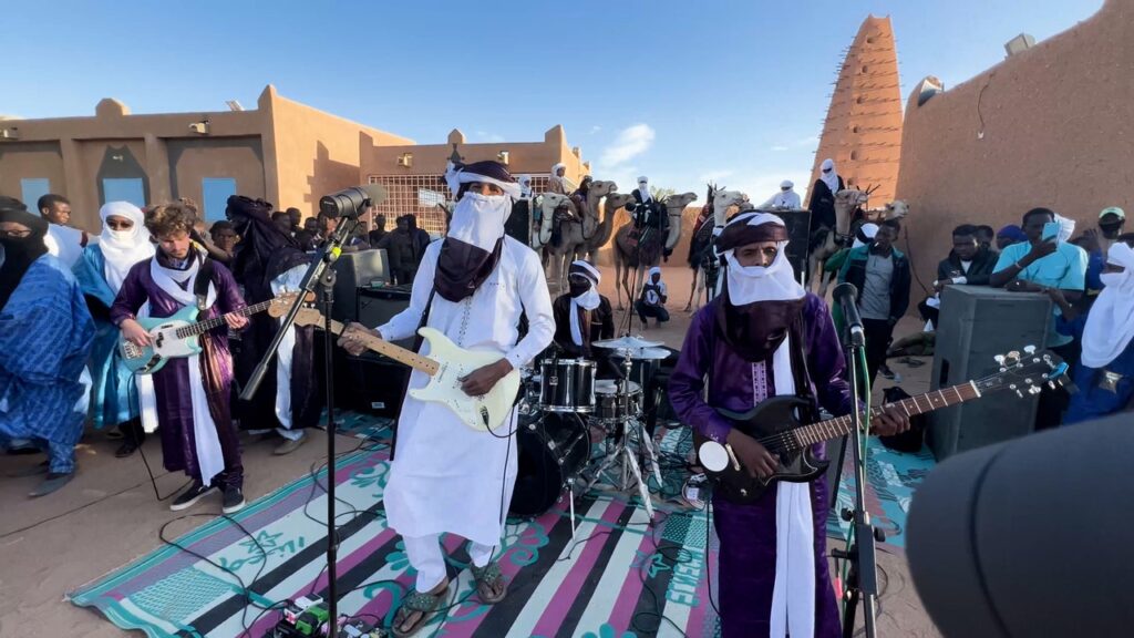 Mdou Moctar Share Live Movie The Agadez Folders: Live At