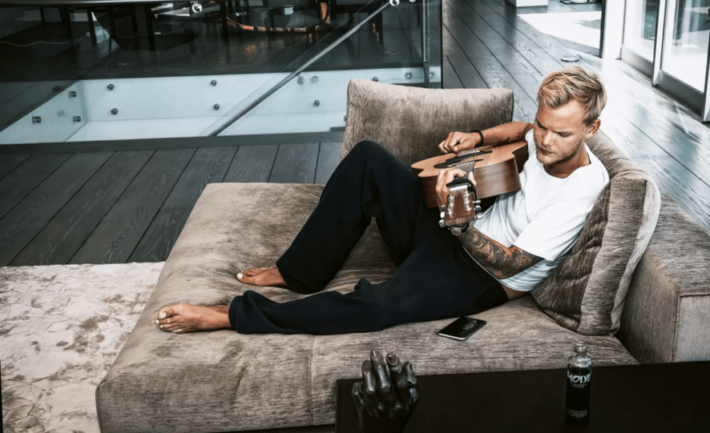 Rare Auction Offers Avicii Fans A Chance To Own Personal