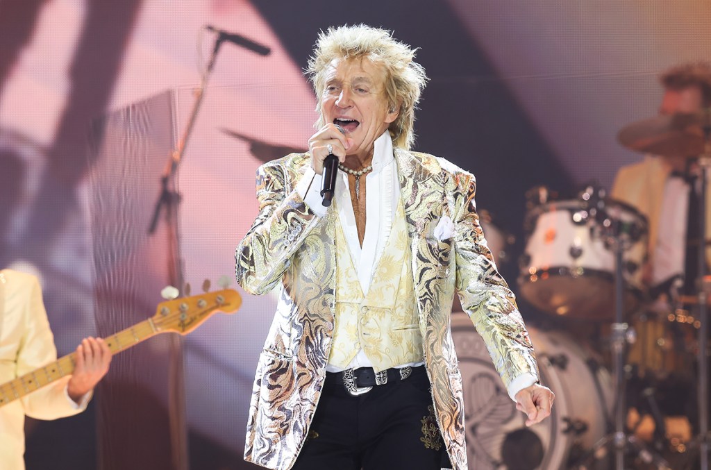 Rod Stewart 'having Too Much Fun' Extends 13 Year Las Vegas