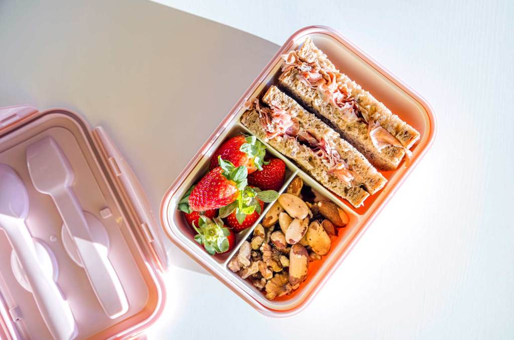 Say Goodbye To Cold Lunches With This Self Heating Uvi Lunch