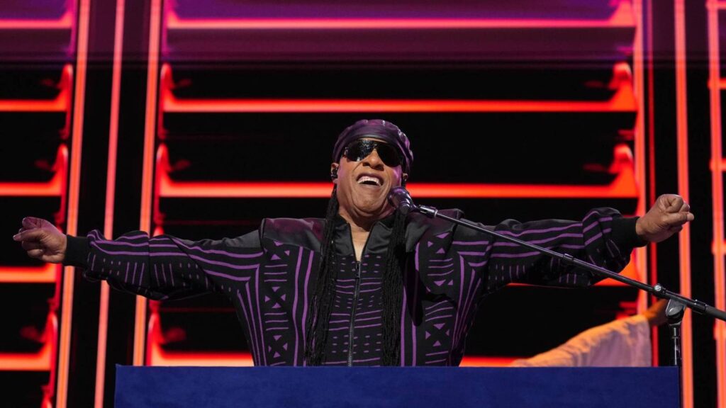 Stevie Wonder Takes The Dnc To ‘higher Ground’