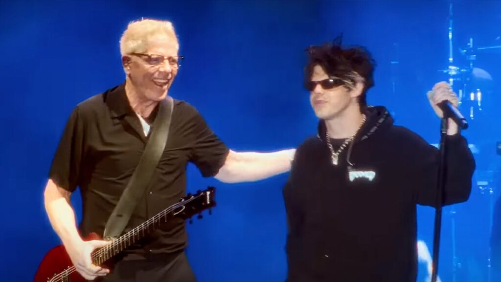 The Offspring Joined Onstage By Yungblud For “self Esteem” At