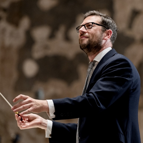 World Renowned Conductor John Wilson Joins Help Musicians As An Official