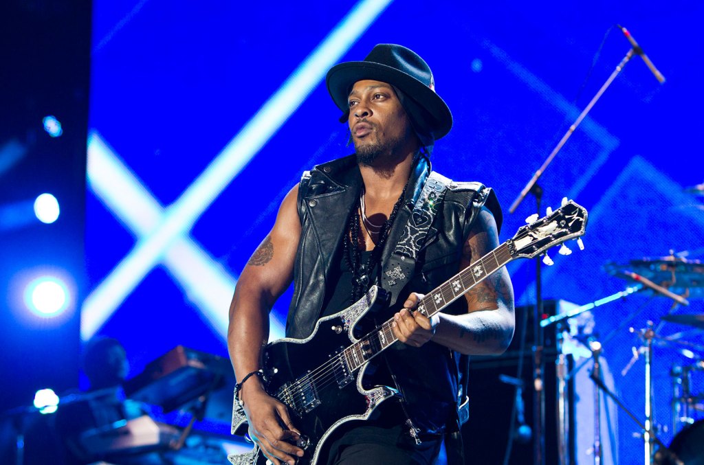 D'angelo Working On New Music, Raphael Saadiq Says: 'd's In