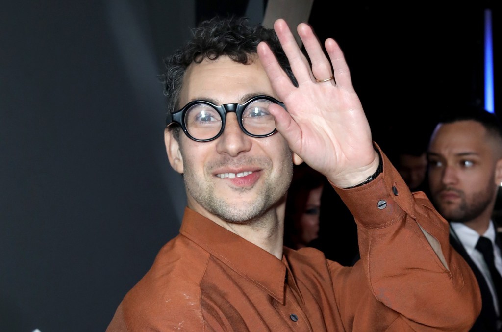 Jack Antonoff Jokes He’s ‘mortified’ He Used Earplugs At The