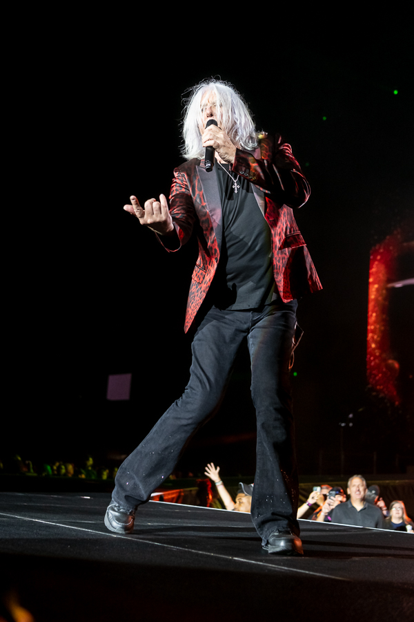 Tvd Live Shots: def Leppard, Journey, And Steve Miller Band At