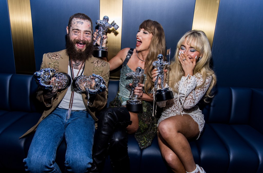 Taylor Swift, Sabrina Carpenter & Post Malone Pose For Celebratory