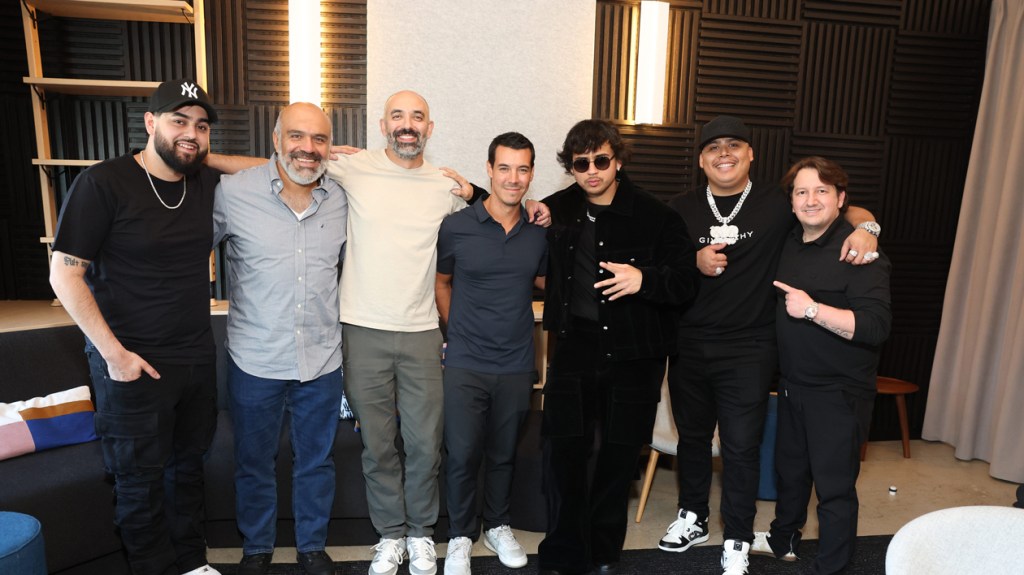 Warner Music Latina Joins Forces With Indie Label Street Mob