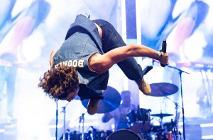 Benson Boone performs during the 2024 Lollapalooza Festival at Grant Park on August 1, 2024 in Chicago, Illinois.