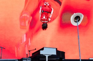 Benson Boone performs during the 2024 Austin City Limits Music Festival at Zilker Park on October 5, 2024 in Austin, Texas.