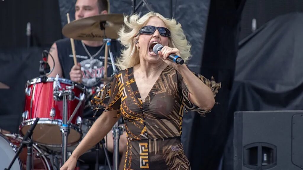 Amyl And The Sniffers Announce North American Tour In 2025