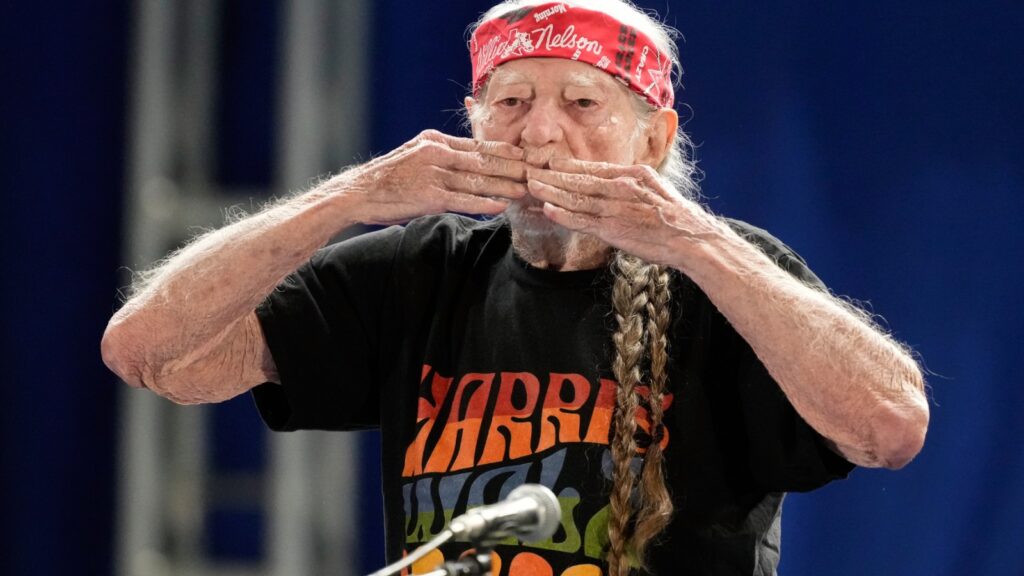 Beyoncé Honors Willie Nelson In Heartfelt Post From Harris Rally: