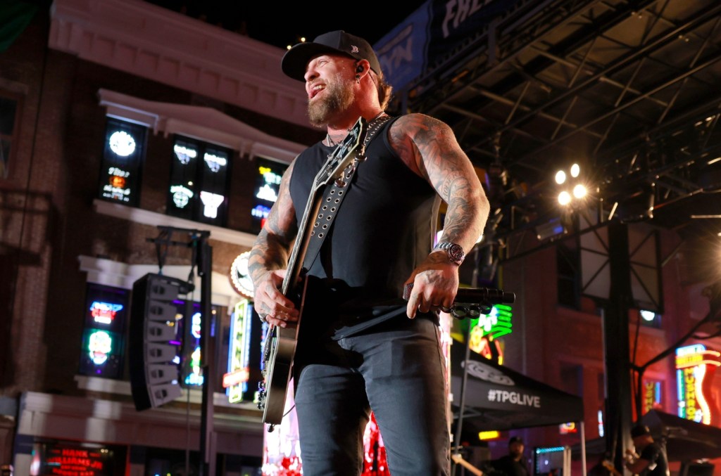 Brantley Gilbert & Wife's Baby Born On Tour Bus Mid Show