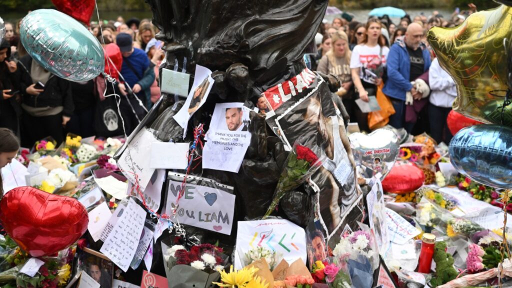 Fans Mourn Liam Payne At London Memorial