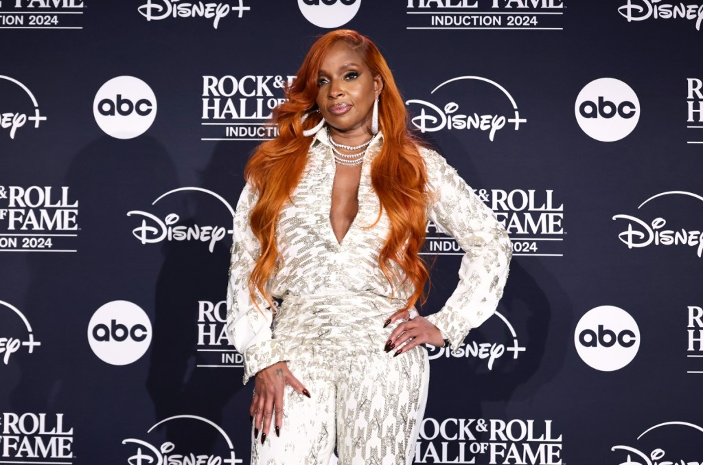 Mary J. Blige, Foreigner, Dionne Warwick & More React To