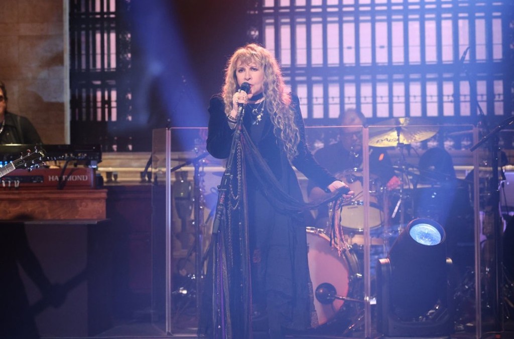 Stevie Nicks Returns To 'snl' With Powerful Performances Of 'the