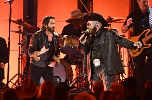 Thomas Rhett and Teddy swim