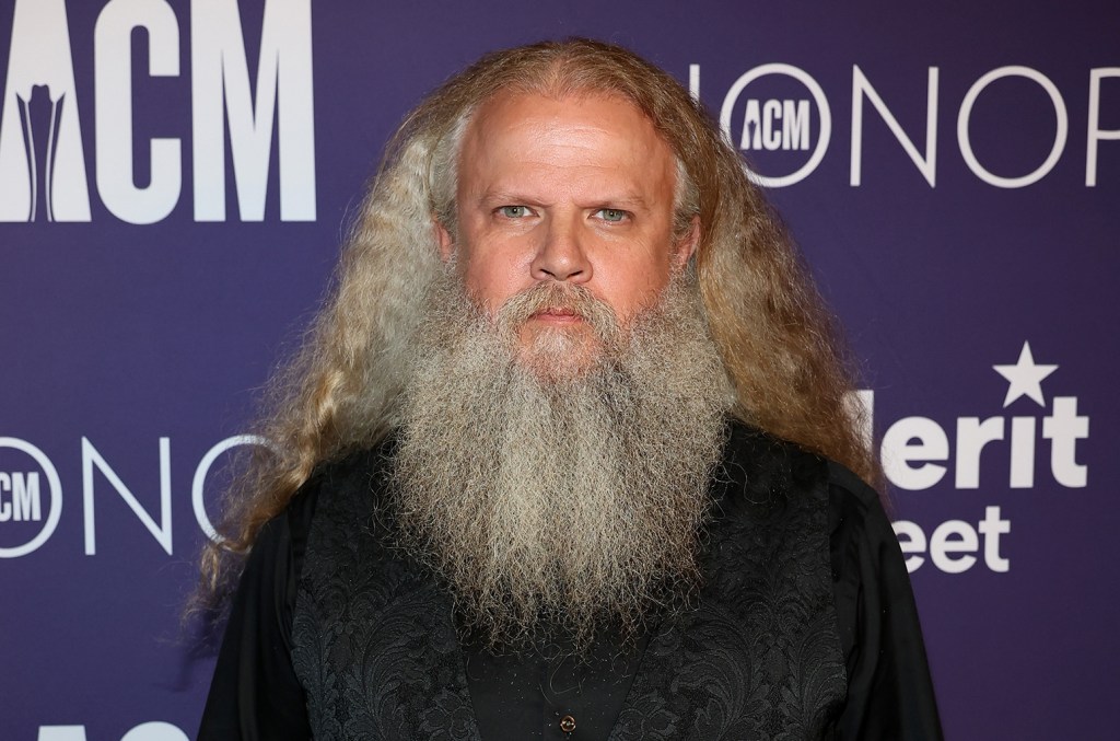 Country Artist Jamey Johnson Arrested, Charged With Drug possession