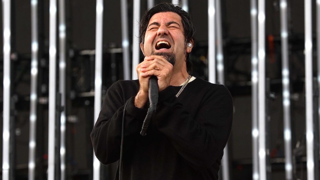 Deftones Plays Deep Cuts At The Día De Los Deftones