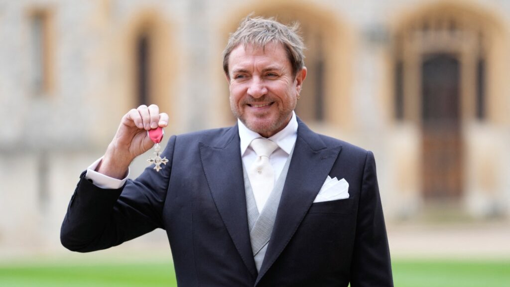 Duran Duran’s Simon Le Bon Presented Mbe From Prince William