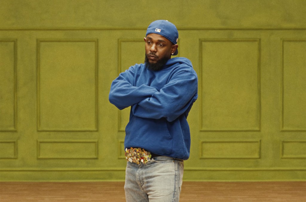 Kendrick Lamar Represents Compton & Says 'jesus Saves And Gangsters'