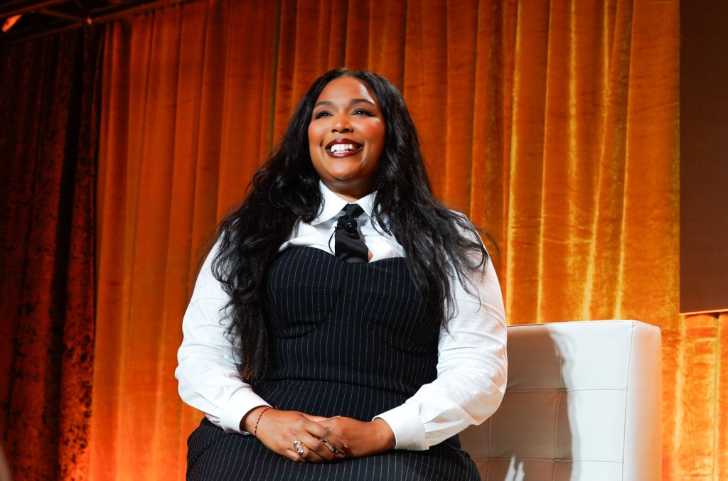 Lizzo Imitates Kendrick Lamar While Singing "mustard" During The Kai