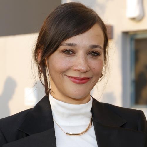 Rashida Jones Pays Tribute To Late Father Quincy