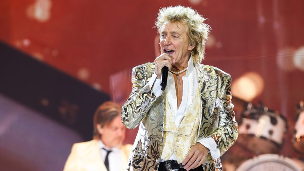 Rod Stewart Will Bring One Last Time Tour To North