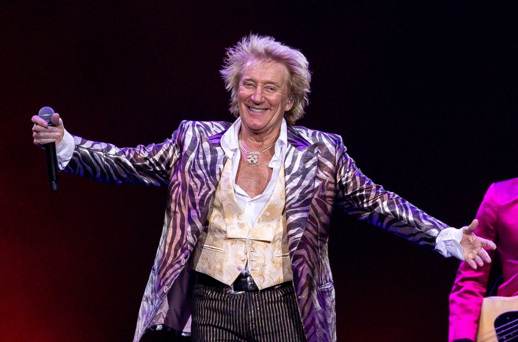 Rod Stewart To Play At Glastonbury Festival 2025 In Legends